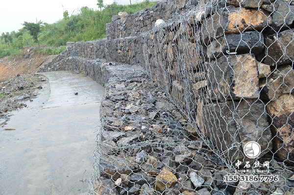 铅丝石笼
